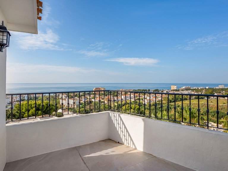 Apartment for Sale in Mijas Costa, Malaga 1