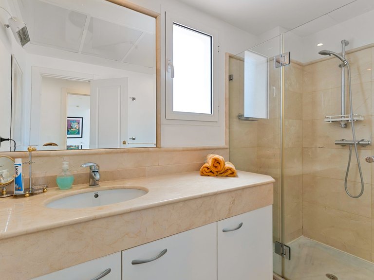Town House for Sale in San Pedro De Alcantara, Malaga 25