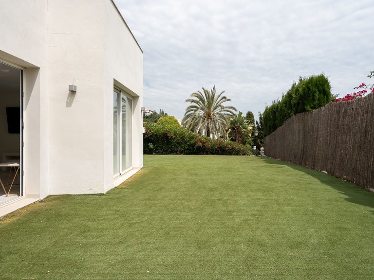 Villa for Sale in Marbella, Malaga, Nueva Andalucia 31
