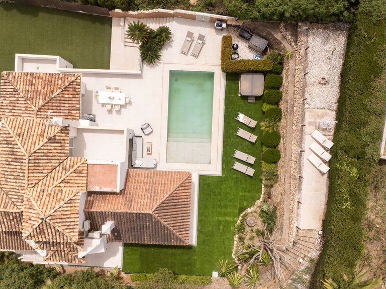 Villa for Sale in Marbella, Malaga, Nueva Andalucia 30