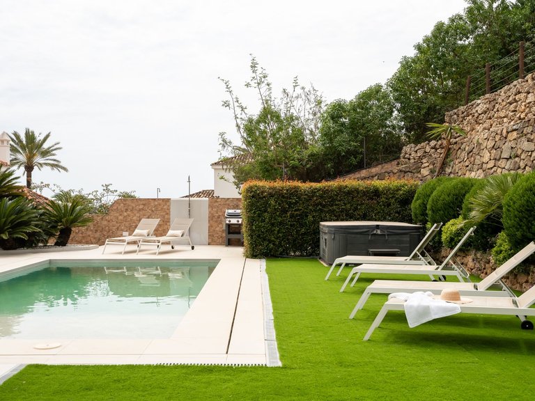 Villa for Sale in Marbella, Malaga, Nueva Andalucia 27