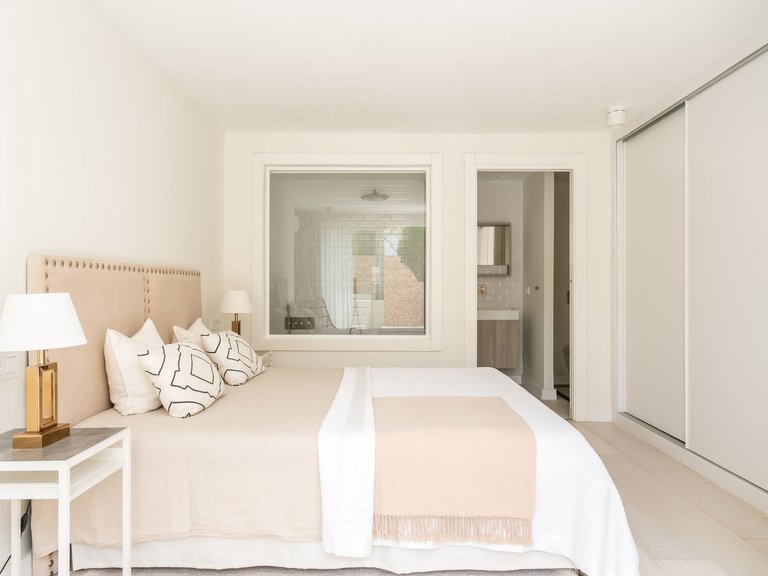 Villa for Sale in Marbella, Malaga, Nueva Andalucia 10