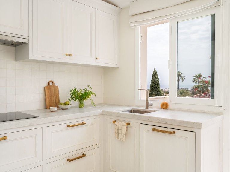 Villa for Sale in Marbella, Malaga, Nueva Andalucia 12