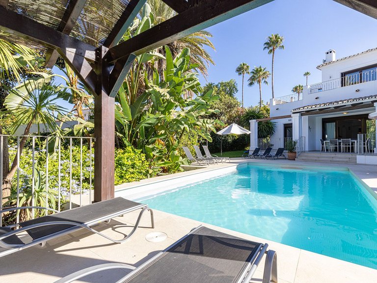 Villa for Sale in Marbella, Malaga 16