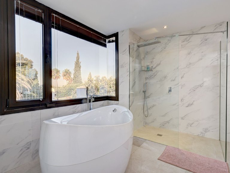 Villa for Sale in Marbella, Malaga 14