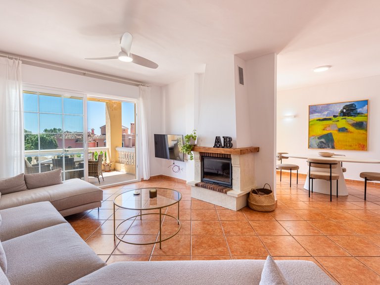 Exklusive Villa in Estepona – Meer- und Bergblick in fußläufiger Entfernung zur Altstadt und zum Strand. 4