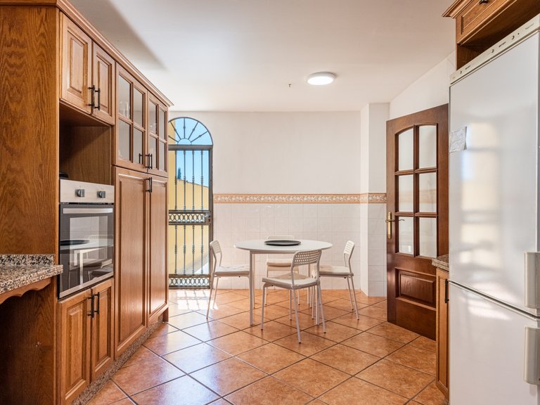 Exklusive Villa in Estepona – Meer- und Bergblick in fußläufiger Entfernung zur Altstadt und zum Strand. 10