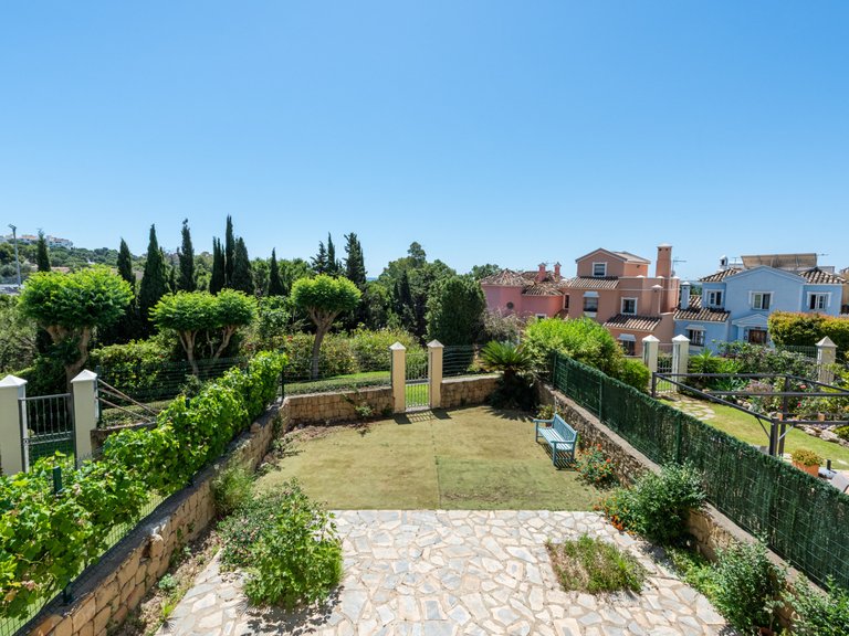 Exklusive Villa in Estepona – Meer- und Bergblick in fußläufiger Entfernung zur Altstadt und zum Strand. 22