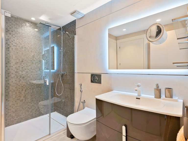 Villa for Sale in Marbella, Malaga, Nueva Andalucia 14