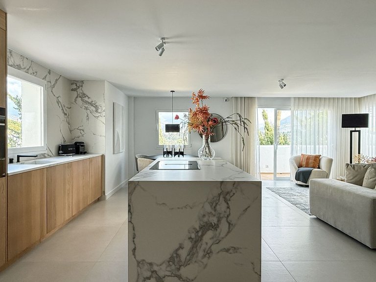 Penthouse for Sale in Marbella, Malaga, Nueva Andalucia 33