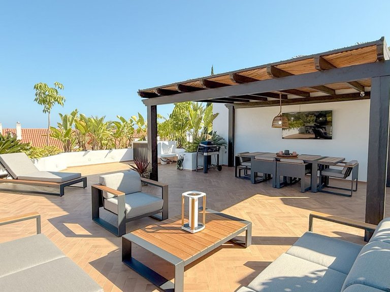 Penthouse for Sale in Marbella, Malaga, Nueva Andalucia 9