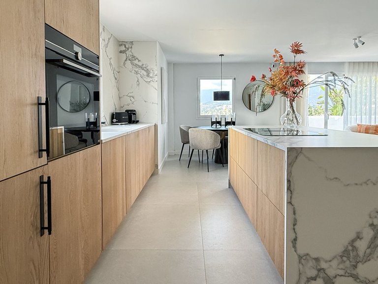 Penthouse for Sale in Marbella, Malaga, Nueva Andalucia 30