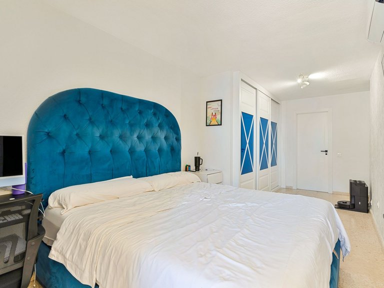 Apartment for Sale in Marbella, Malaga 18