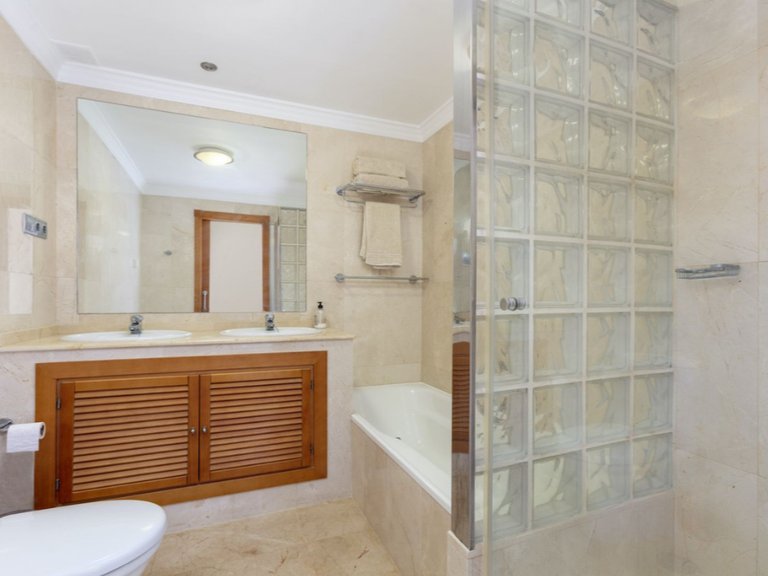 Apartment for Sale in Marbella, Malaga 21
