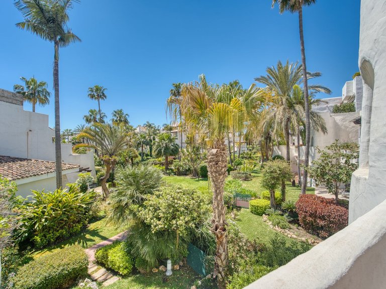 Apartment for Sale in Marbella, Malaga, Marbella - Puerto Banus 1