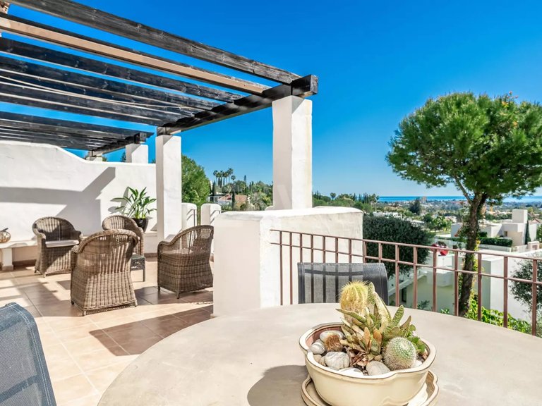 Duplex Penthouse in Nueva Andalucia 2
