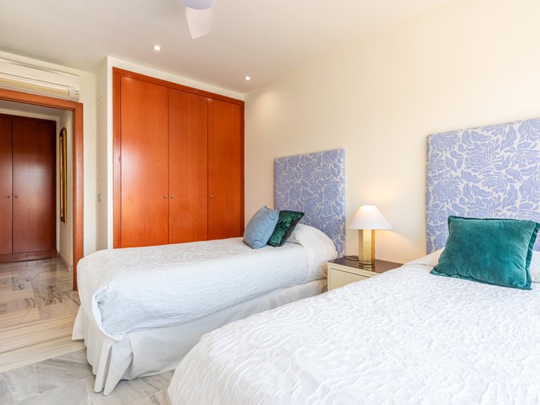 Apartment for Sale in Benahavis, Malaga, 15