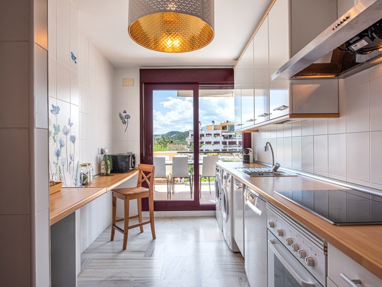 Apartment for Sale in Benahavis, Malaga, 9