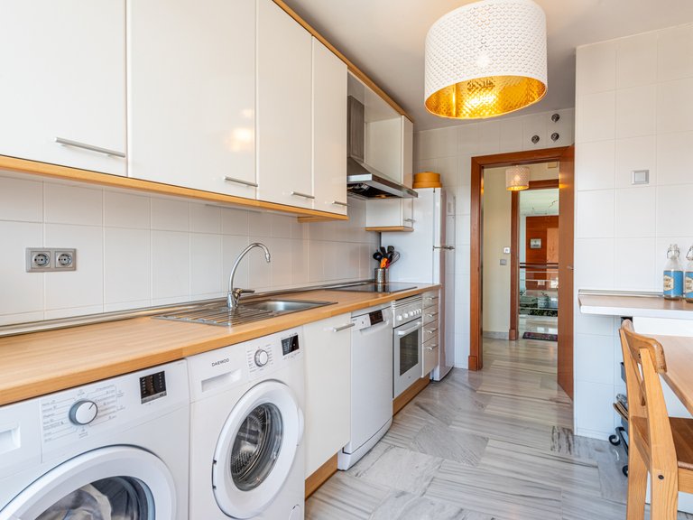 Apartment for Sale in Benahavis, Malaga, 10