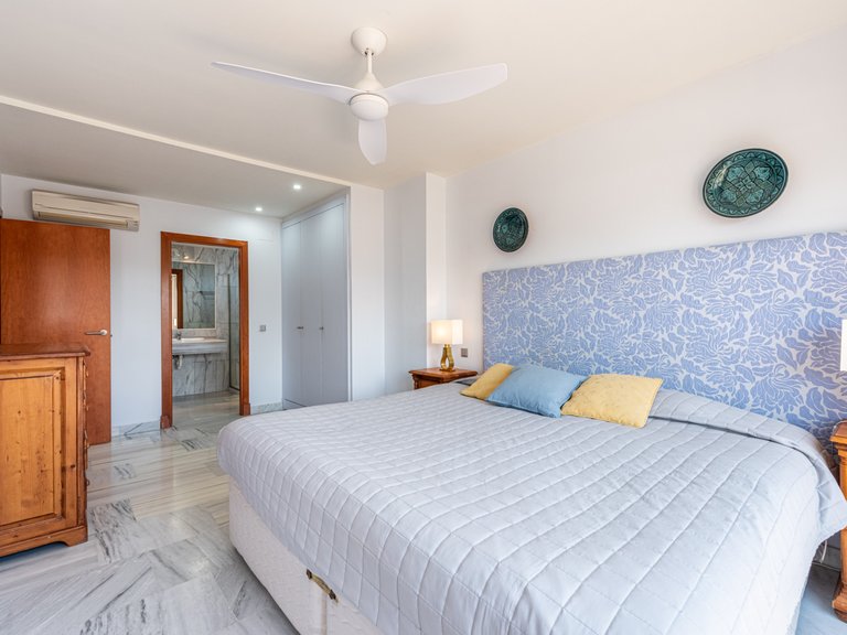 Apartment for Sale in Benahavis, Malaga, 12