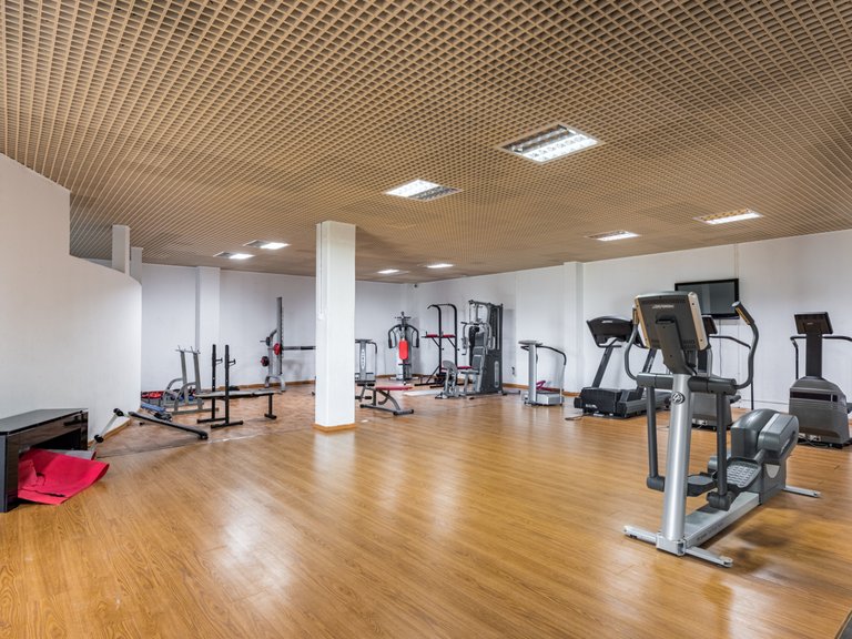 Apartment for Sale in Benahavis, Malaga, 23
