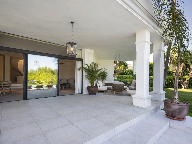 Villa for Sale in Nueva Andalucia Malaga 9