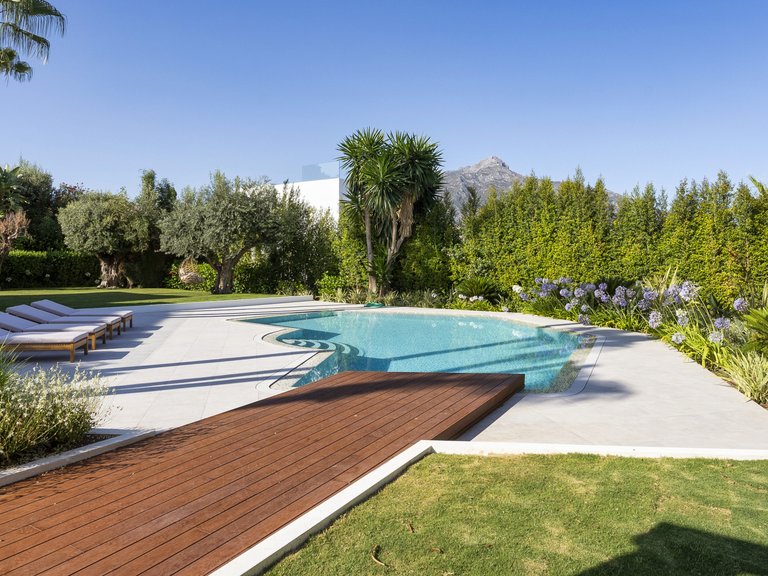 Villa for Sale in Nueva Andalucia Malaga 10