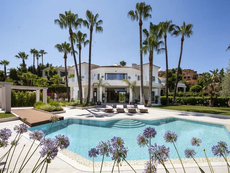 Villa for Sale in Nueva Andalucia Malaga 3