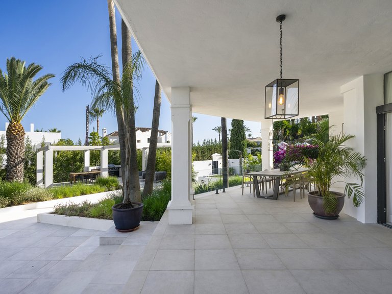 Villa for Sale in Nueva Andalucia Malaga 7
