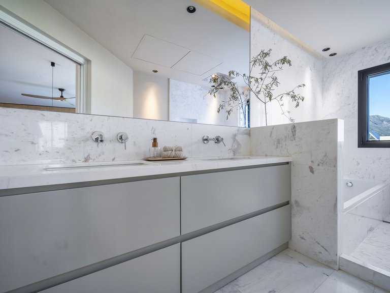 Villa for Sale in Nueva Andalucia Malaga 41