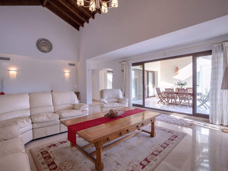 CHARMANTES HAUS IN LOS ARQUEROS 8
