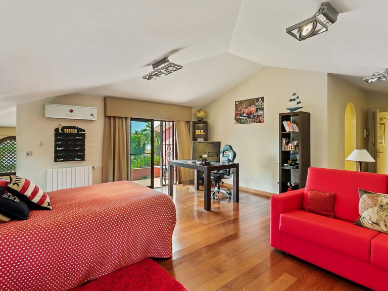 Villa for Sale in Nueva Andalucia Malaga 5