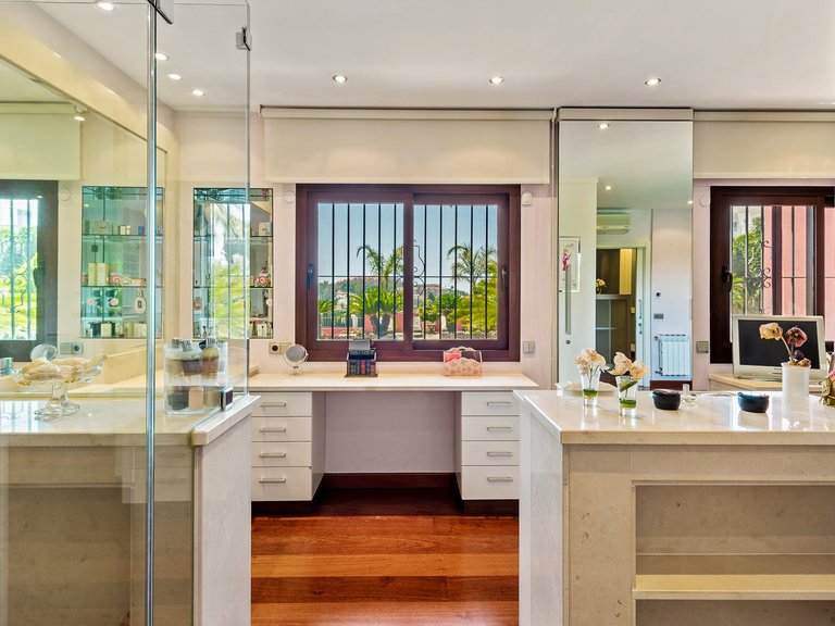 Villa for Sale in Nueva Andalucia Malaga 13