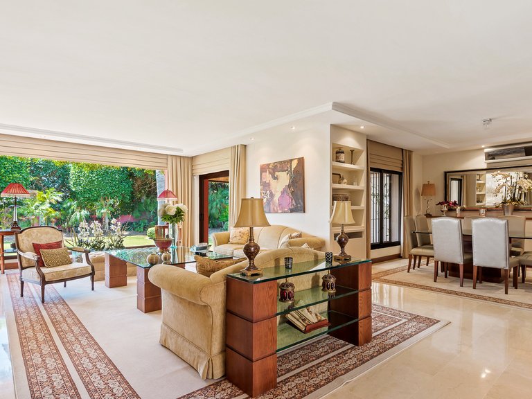 Villa for Sale in Nueva Andalucia Malaga 20