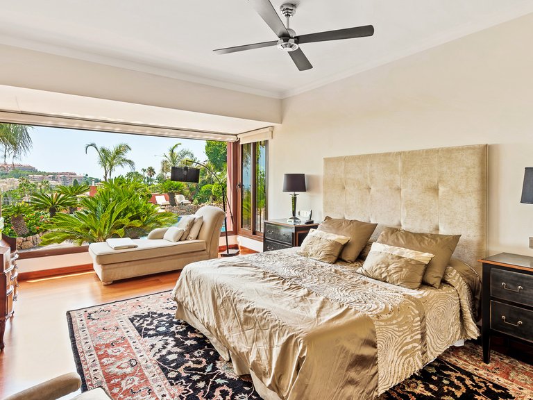 Villa for Sale in Nueva Andalucia Malaga 12