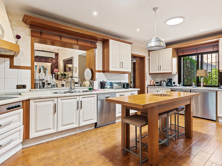 Villa for Sale in Nueva Andalucia Malaga 22