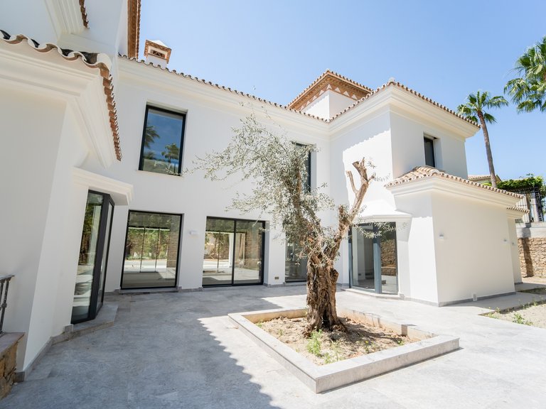 Villa for Sale in Marbella Golden Mile Malaga 9