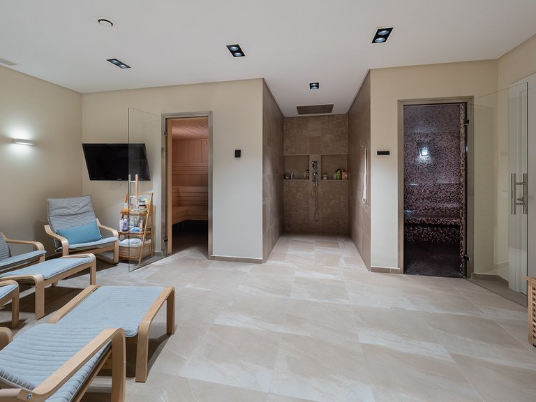 Villa for Sale in Benahavis Malaga 28