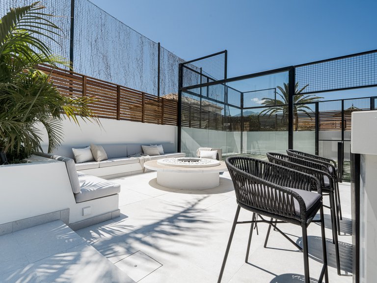 Villa for Sale in Nueva Andalucia Malaga 28