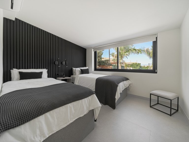 Villa for Sale in Nueva Andalucia Malaga 18