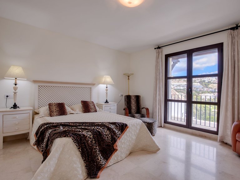 VILLA FOR SALE IN LOS ARQUEROS 23