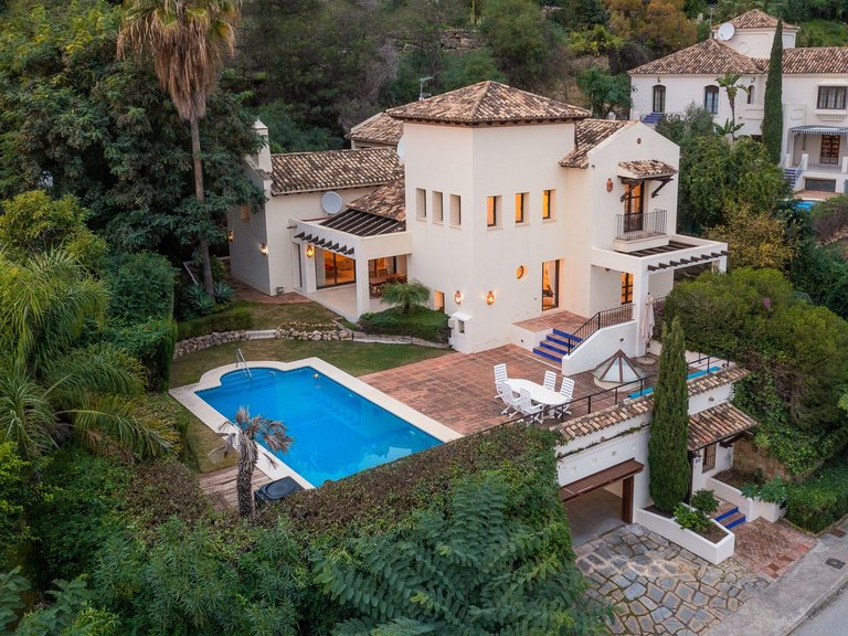 VILLA FOR SALE IN LOS ARQUEROS 34