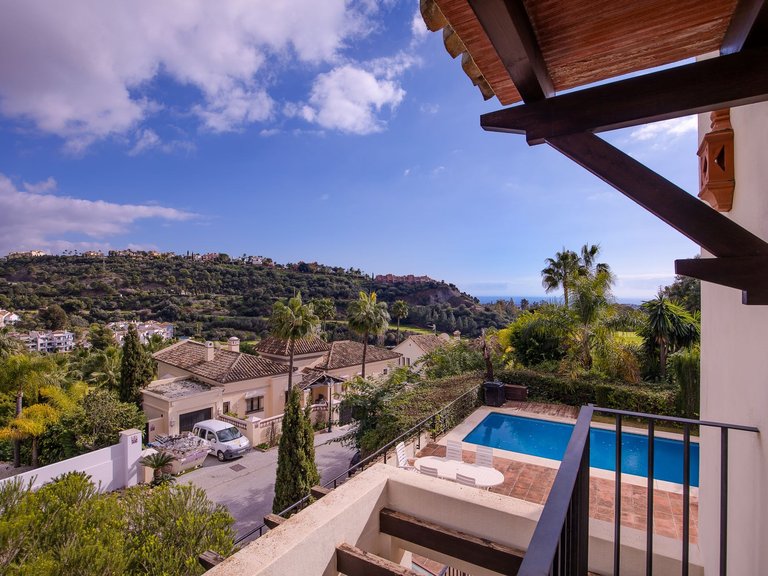VILLA FOR SALE IN LOS ARQUEROS 25