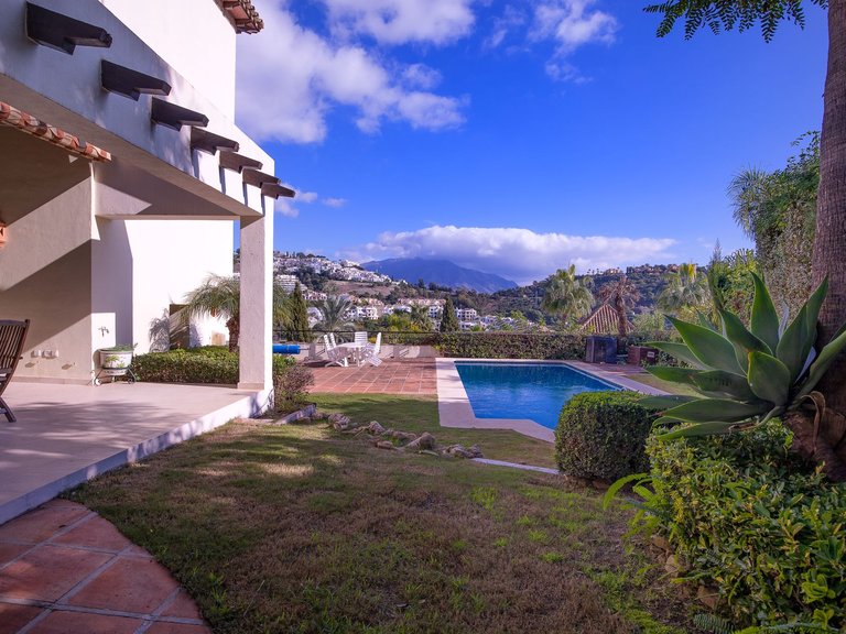 VILLA FOR SALE IN LOS ARQUEROS 6