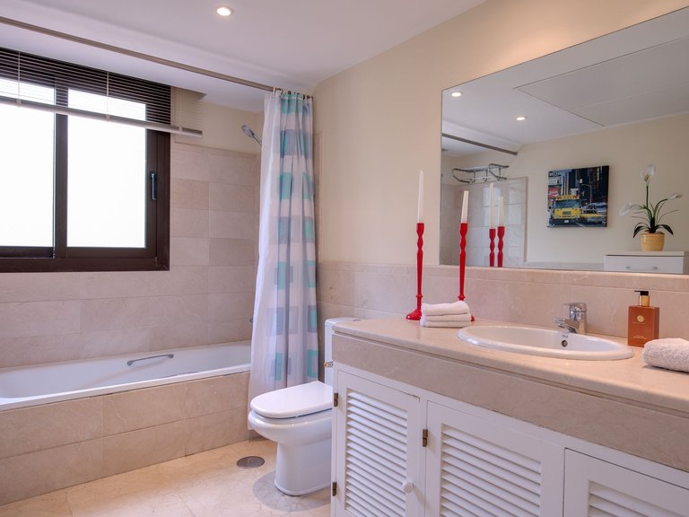 VILLA FOR SALE IN LOS ARQUEROS 24
