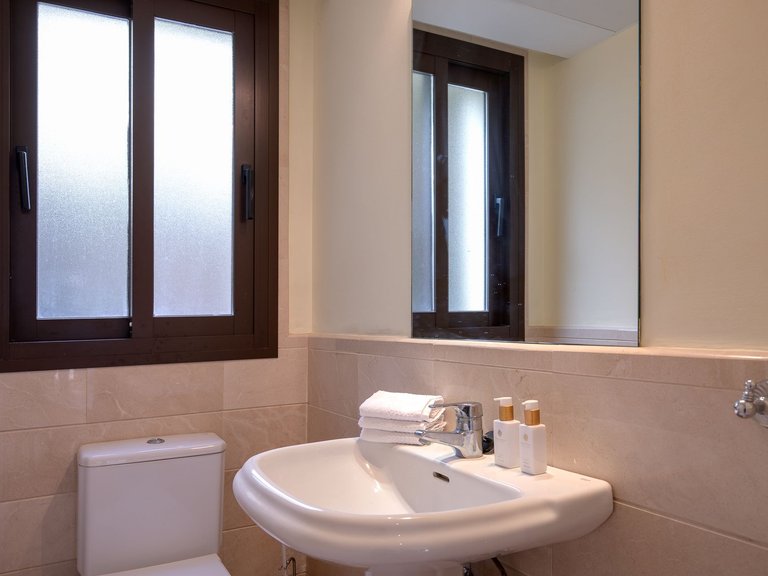VILLA FOR SALE IN LOS ARQUEROS 16