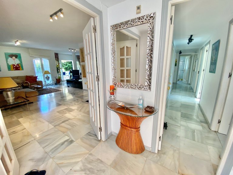Exclusivo apartamento de 5 dormitorios en Nagüeles, Marbella Golden Mile 4