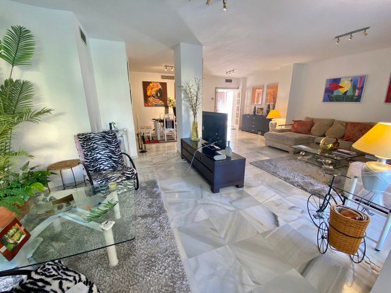 Exclusivo apartamento de 5 dormitorios en Nagüeles, Marbella Golden Mile 19