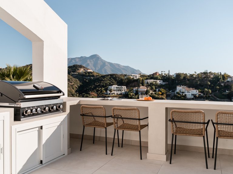 PENTHOUSE RÉNOVÉ À VENDRE À LA QUINTA 1