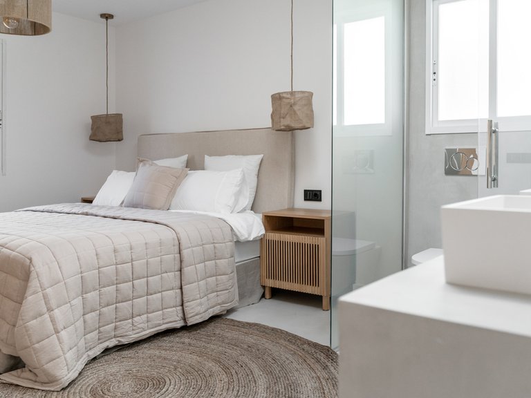 PENTHOUSE RÉNOVÉ À VENDRE À LA QUINTA 15